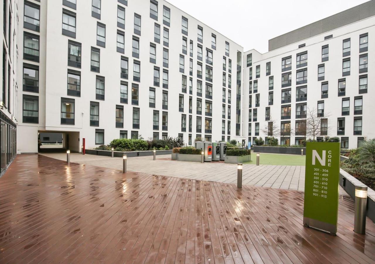 Sterling Court In Wembley London Exterior foto