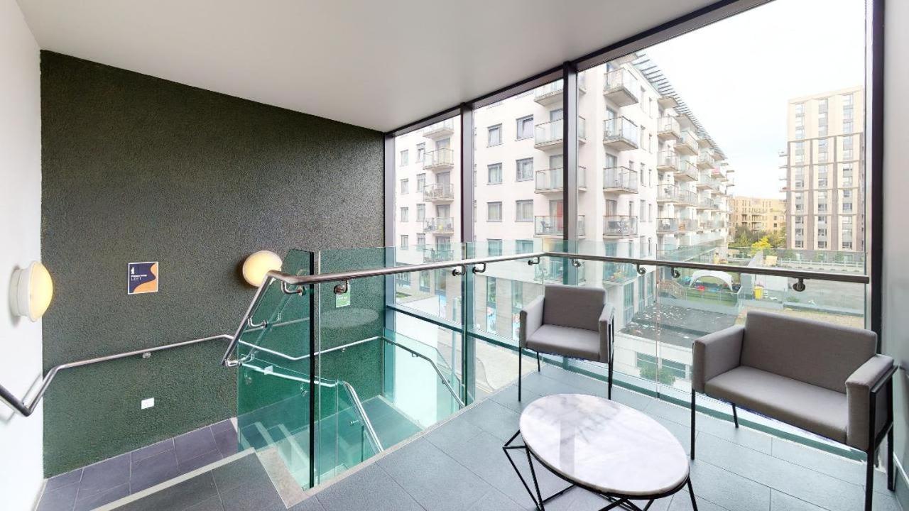 Sterling Court In Wembley London Exterior foto