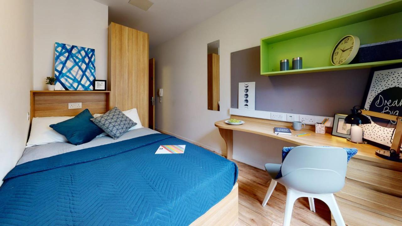Sterling Court In Wembley London Exterior foto